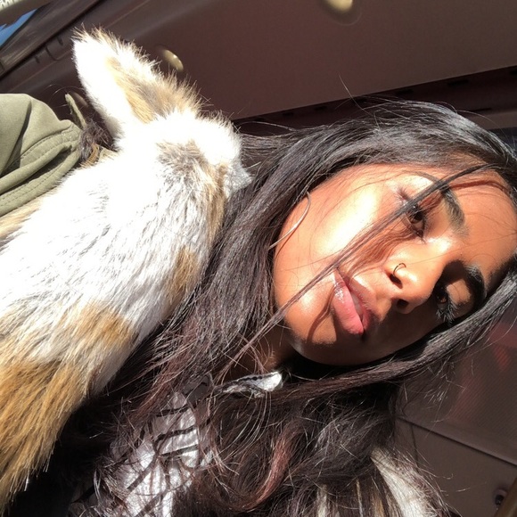 Meet your Posher, Jade - Picture 5 of 5